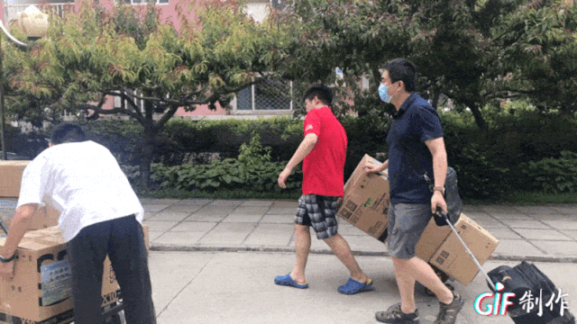 f652c6a444ac451db91f1015cbdd966d.gif