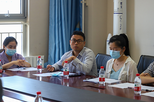 優(yōu)秀畢業(yè)生座談會 (9).jpg