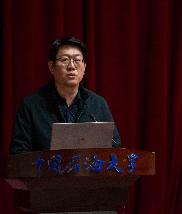 韓校長.jpg